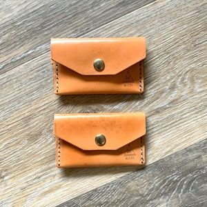 Small leather card holder